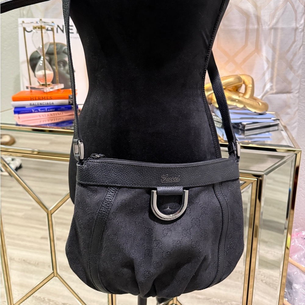Authentic Gucci Black Croasbody Bag